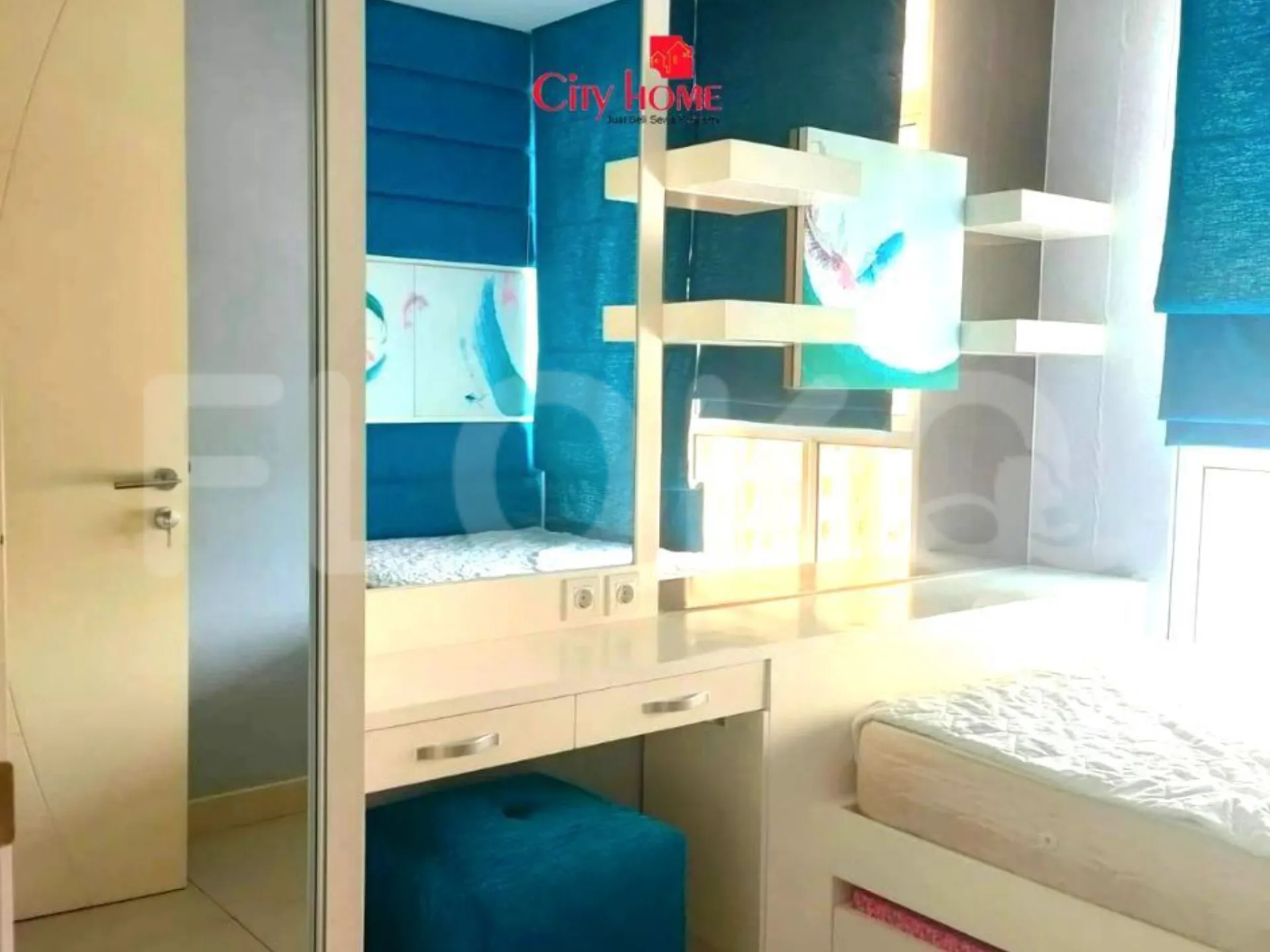 Interior 7